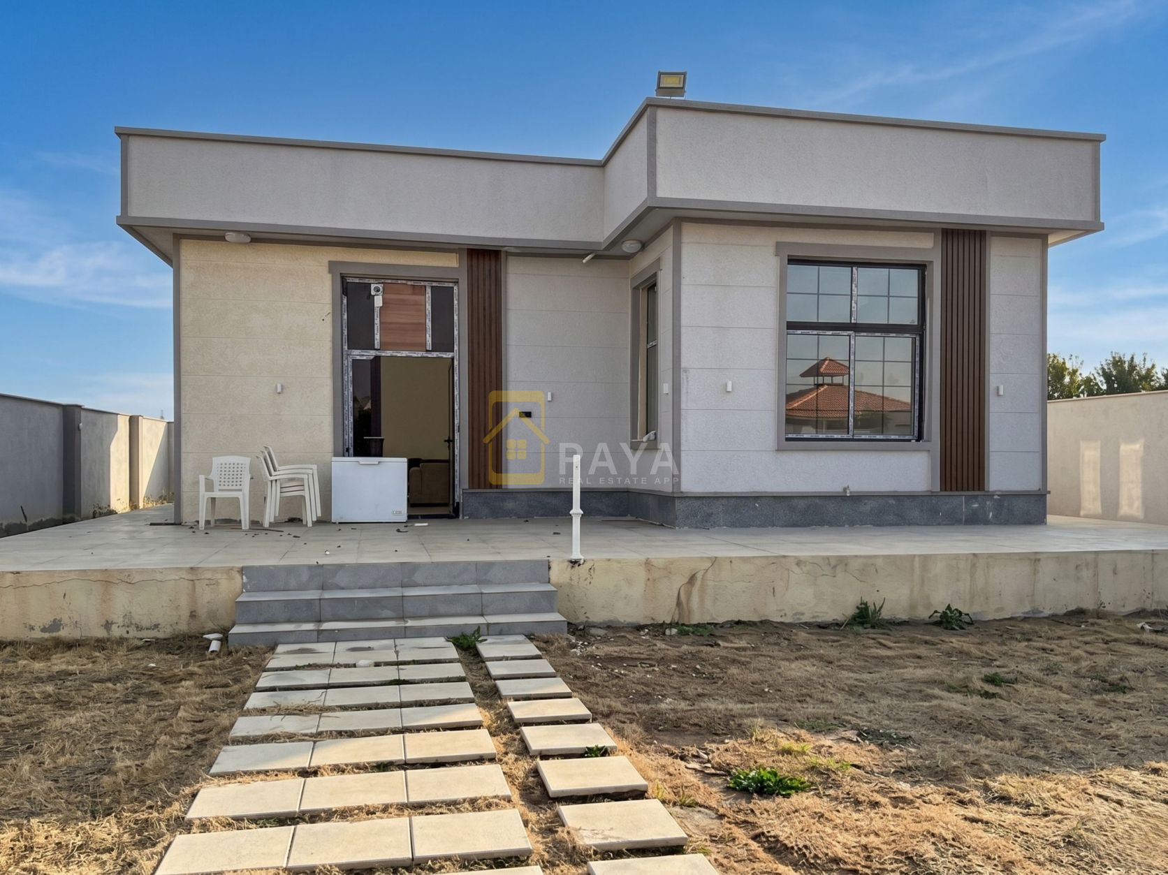 Farm | Sale | 3500 m² | Massif Road